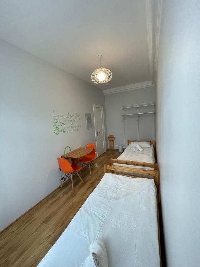 Orange Cat Rooms Riga Exteriör bild
